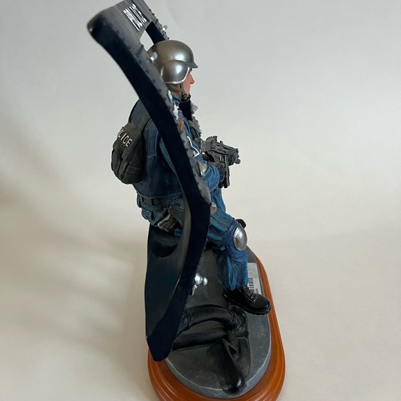 Vanmark Blue Hats Of Bravery / Air Offensive / Helicopter Police / 0006 - 2500 - Picture 6 of 8